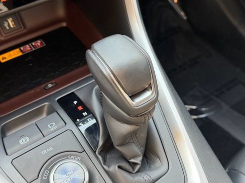 Used 2024 Toyota RAV4 Limited w/ Advanced Technology Package AWD/4WD image 27
