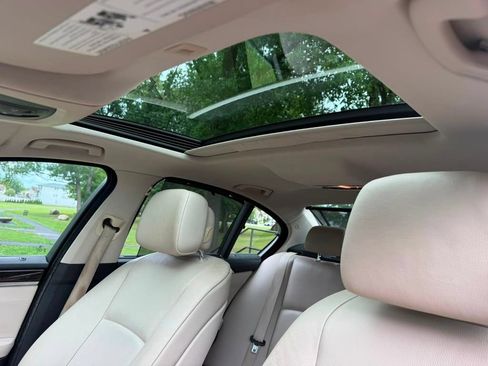 Used 2011 BMW 528i Sedan RWD image 15