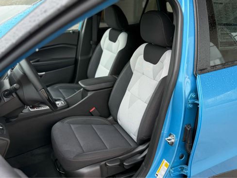 New 2025 Chevrolet Trax RS w/ Driver Confidence Package image 11