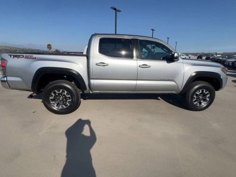Used 2023 Toyota Tacoma TRD Off-Road image 9