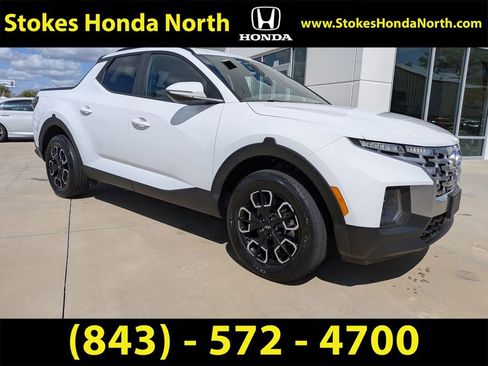 Used 2023 Hyundai Santa Cruz SEL Premium image 2