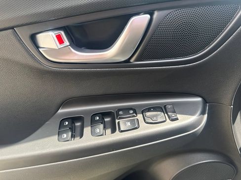 Used 2023 Hyundai Kona Limited AWD/4WD image 12