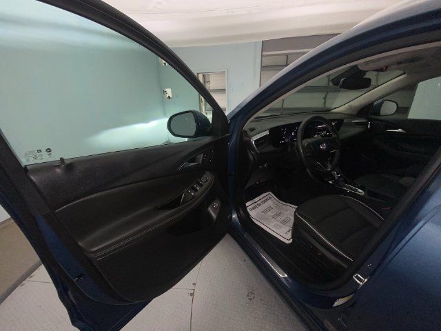 Used 2024 Buick Encore GX Avenir w/ Avenir Convenience Package FWD image 11