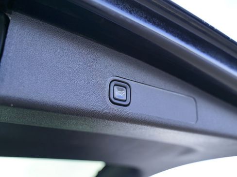 Used 2012 Cadillac Escalade Luxury image 8