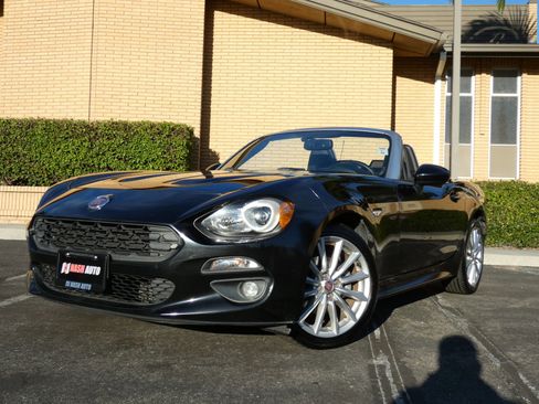 Used 2017 FIAT 124 Spider Lusso image 13