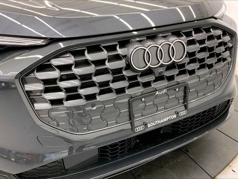 Certified 2025 Audi Q5 2.0T Premium Plus w/ Premium Plus image 29