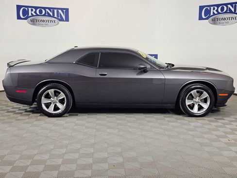 Used 2021 Dodge Challenger SXT image 7