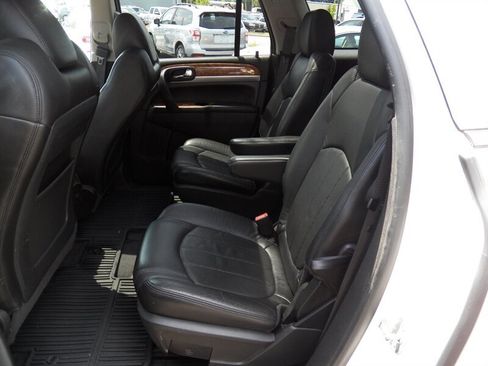 Used 2011 Buick Enclave CXL w/ Trailering Provision Package FWD image 9