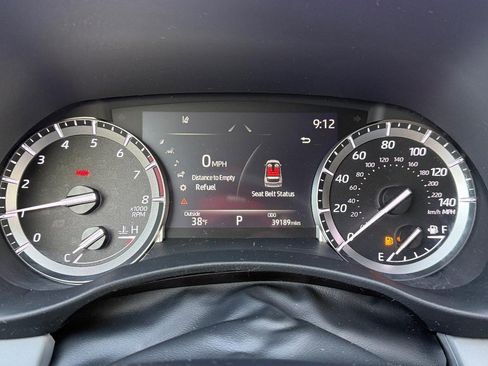 Used 2022 Toyota Highlander XLE image 22