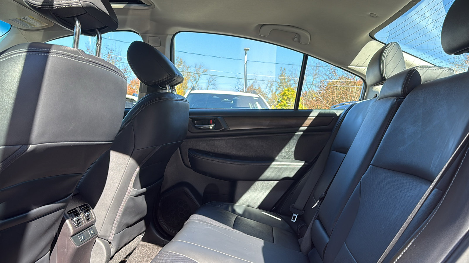 Used 2015 Subaru Legacy 2.5i Limited AWD/4WD image 22
