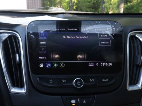 Used 2020 Chevrolet Malibu LT w/ Leather Package image 12