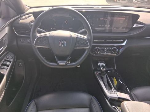 Used 2024 Buick Envista Sport Touring w/ Convenience II Package FWD image 9