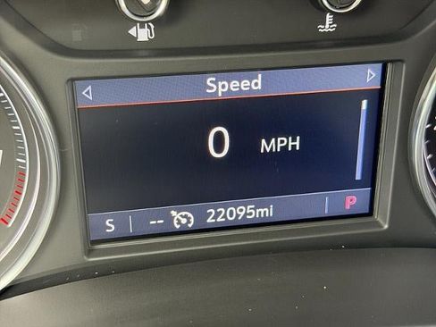 Used 2023 Buick Enclave Essence w/ Experience Buick Package AWD/4WD image 28