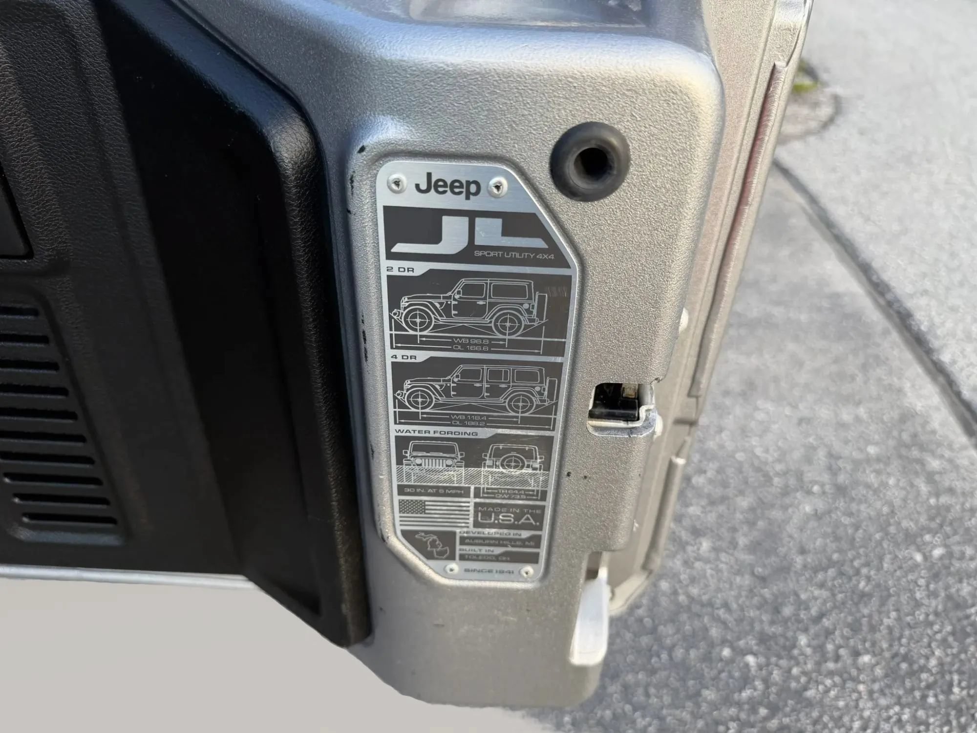 Used 2019 Jeep Wrangler Sport AWD/4WD image 35