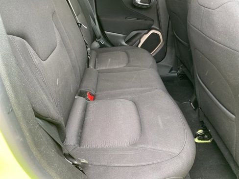 Certified 2017 Jeep Renegade Latitude w/ Cold Weather Group image 32