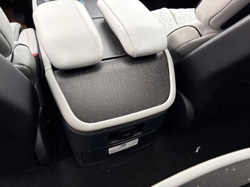 New 2026 Lincoln Navigator Black Label AWD/4WD image 32