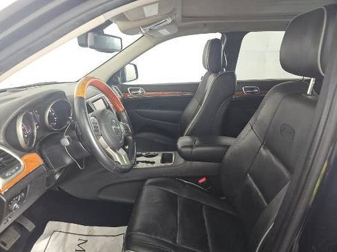 Used 2013 Jeep Grand Cherokee Overland w/ Advance Technology Group RWD image 8