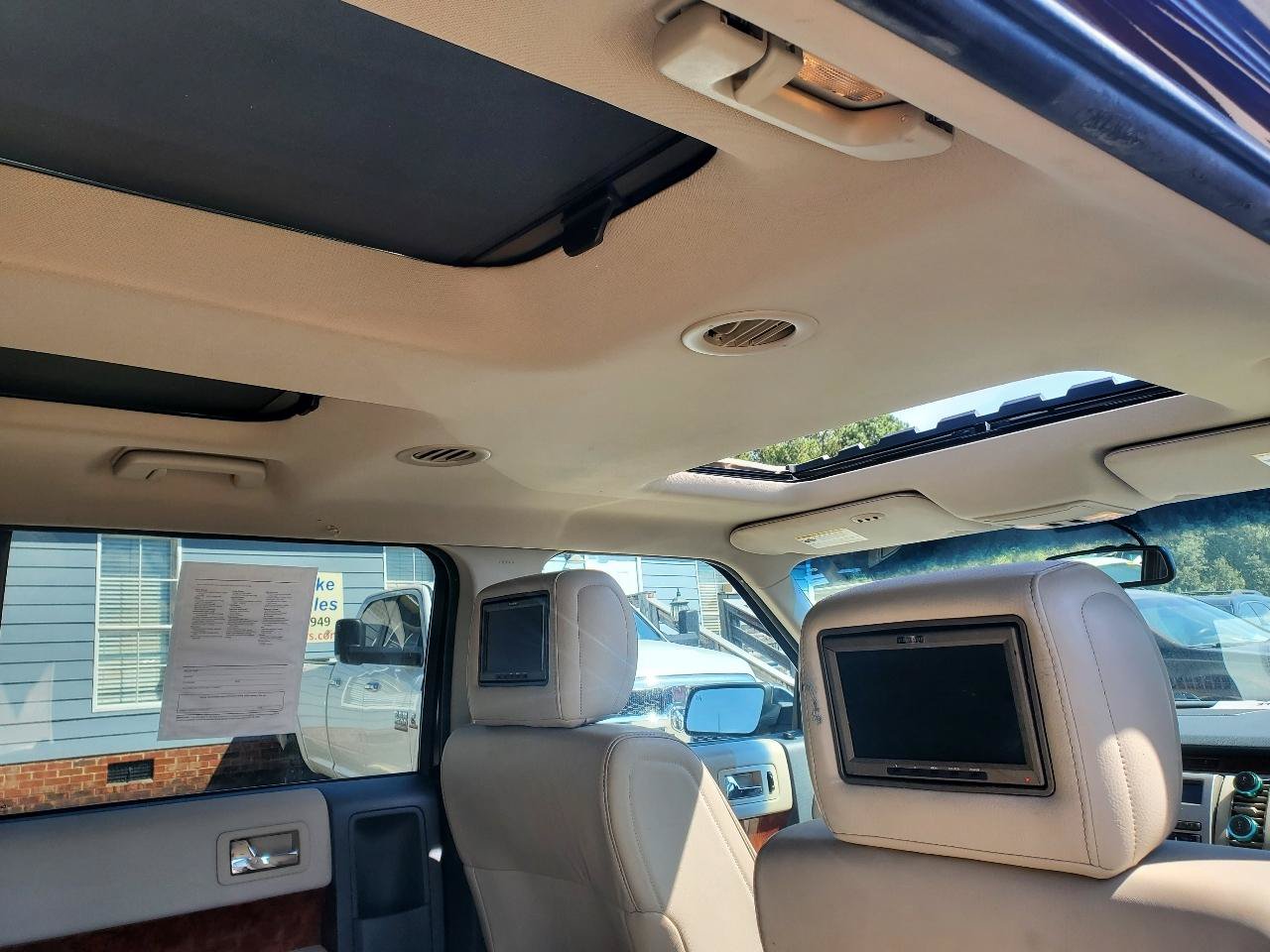 Used 2009 Ford Flex Limited FWD image 9