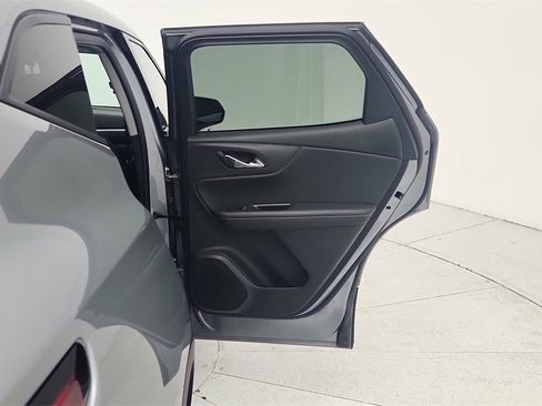 Used 2025 Chevrolet Blazer LT image 27