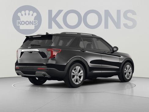 Used 2021 Ford Explorer XLT w/ Equipment Group 202A AWD/4WD image 4