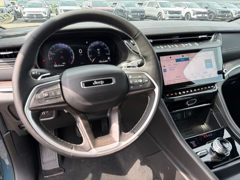 New 2026 Jeep Grand Cherokee L Limited AWD/4WD image 16