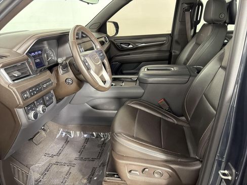 Used 2021 GMC Yukon Denali w/ Denali Premium Package AWD/4WD image 11