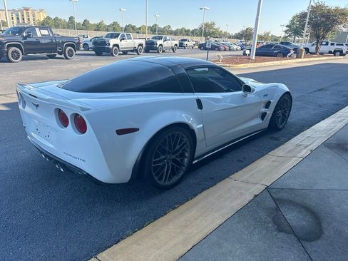 Used 2010 Chevrolet Corvette ZR1 RWD image 3