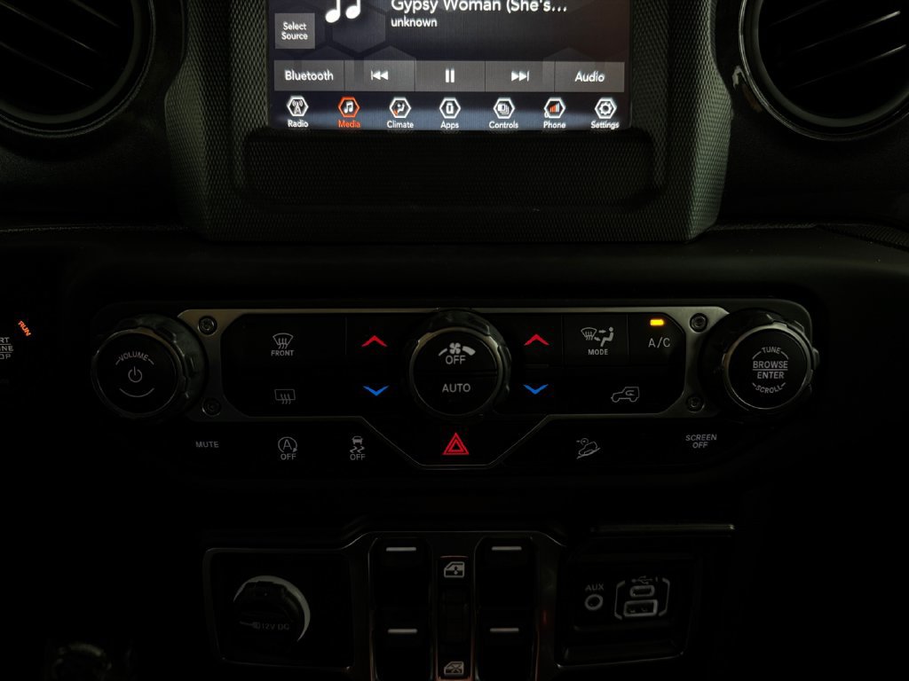 Used 2021 Jeep Wrangler Unlimited Sport AWD/4WD image 17