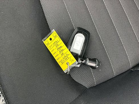 Used 2022 Ford Edge SE w/ Black Appearance Package image 11