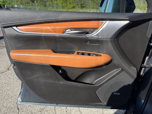 Used 2020 Cadillac XT5 Premium Luxury FWD image 23