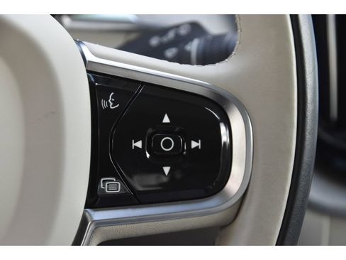 Certified 2023 Volvo XC60 B5 Plus w/ Protection Package Premier image 36