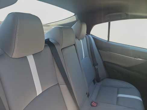 Used 2025 Toyota Camry SE FWD image 13
