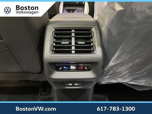 New 2026 Volkswagen Tiguan SEL R-Line AWD/4WD image 26