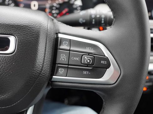 Certified 2024 Jeep Compass Limited image 29