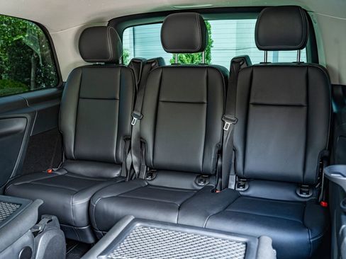 Used 2023 Mercedes-Benz Metris Passenger image 30