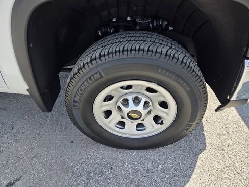Used 2025 Chevrolet Silverado 2500 W/T RWD image 16