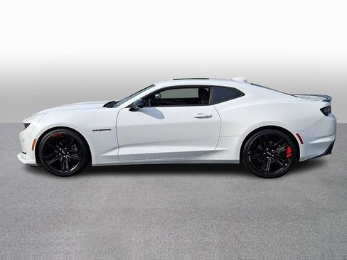 Used 2022 Chevrolet Camaro LT w/ Redline Edition RWD image 7