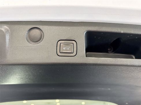 Used 2026 Chevrolet Equinox ACTIV FWD image 20