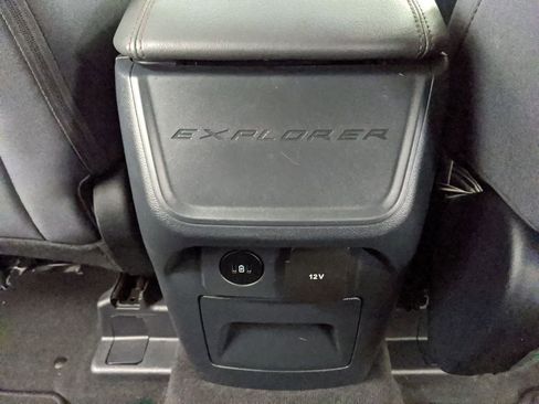 Certified 2025 Ford Explorer Active image 13