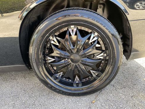 Used 2013 Dodge Challenger R/T image 7