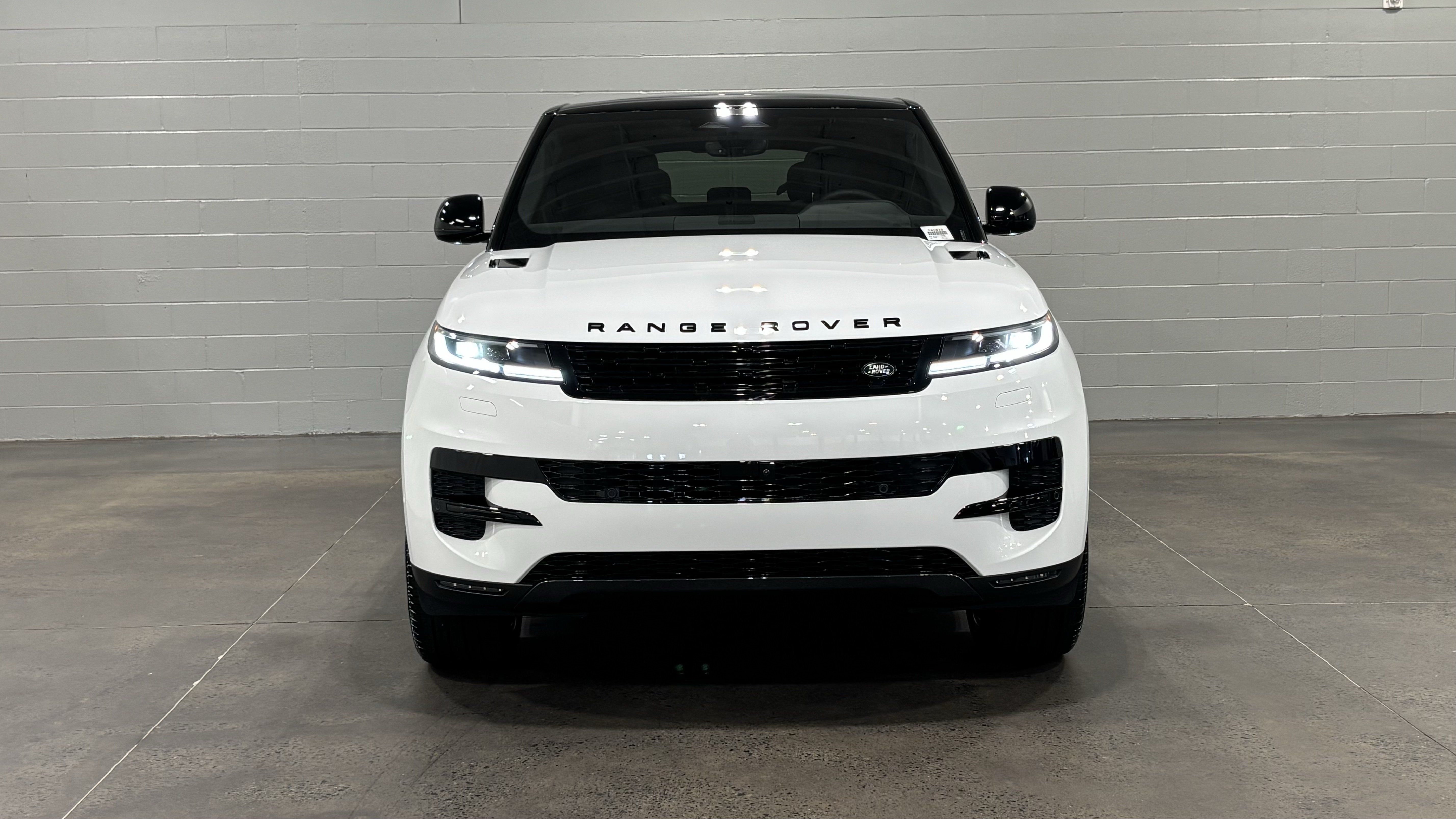 New 2026 Land Rover Range Rover Sport SE AWD/4WD image 9