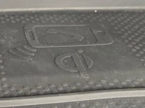 Used 2024 Volkswagen Tiguan SE R-Line image 11