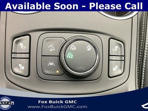 Used 2023 GMC Terrain SLT w/ LPO, Floor Liner Package image 26