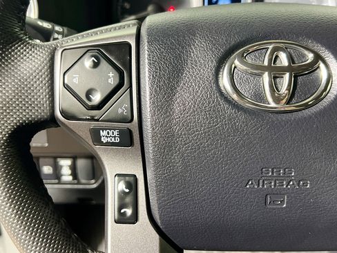 Used 2023 Toyota Tacoma TRD Off-Road image 18