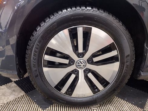 Used 2019 Volkswagen e-Golf SE w/ Driver Assistance Package image 6