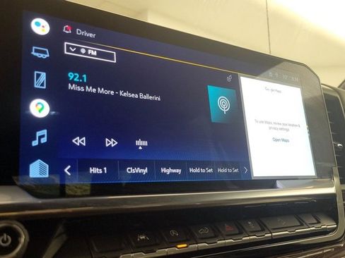 Used 2022 Chevrolet Silverado 1500 RST image 3