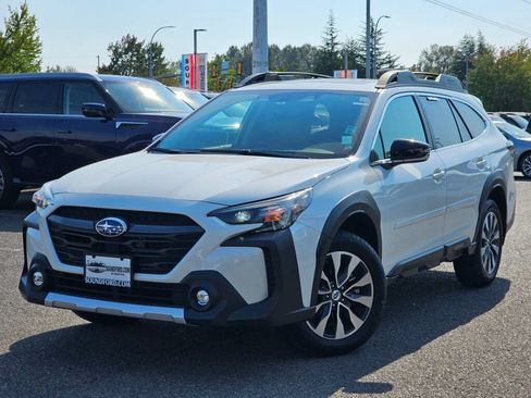 Used 2025 Subaru Outback Limited AWD/4WD image 1