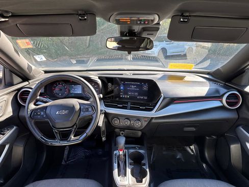 Used 2024 Chevrolet Trax RS w/ Driver Confidence Package image 34