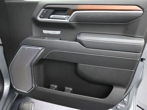 Used 2025 GMC Sierra 1500 Denali w/ Denali Reserve Package AWD/4WD image 22