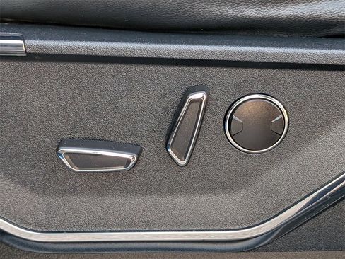 Used 2021 Ford F150 Lariat w/ Equipment Group 502A High image 20